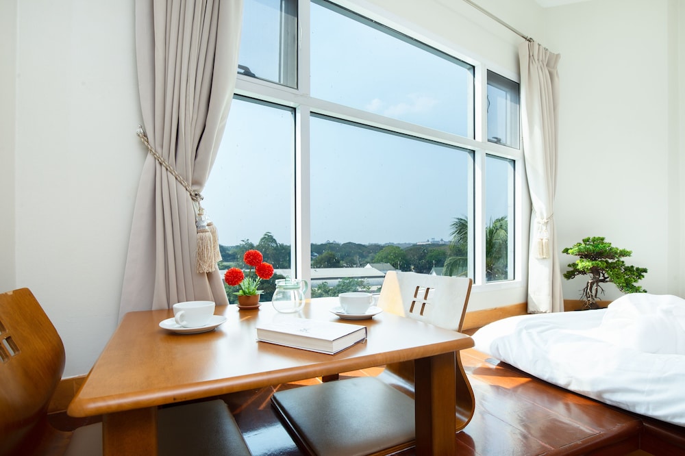 Kanchanaburi City Hotel 45/62