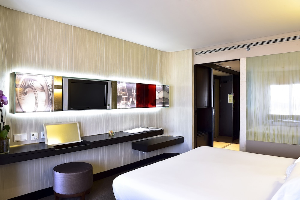 Porto Palacio Hotel By The Editory 9/79