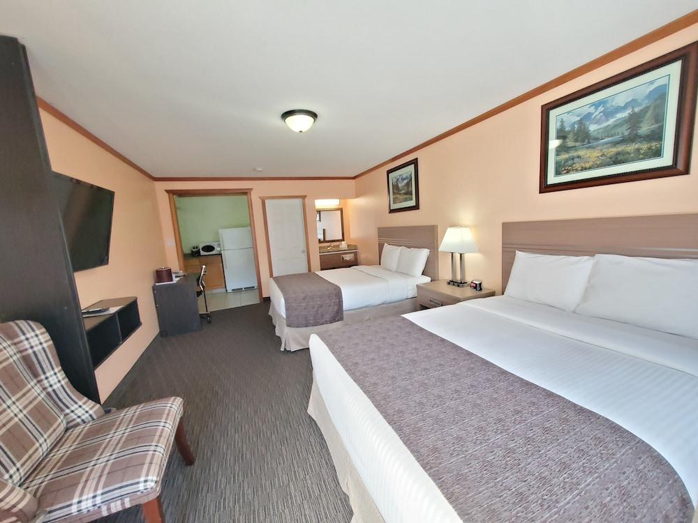 Travelodge by Wyndham Golden Sportsman Lodge 17/44