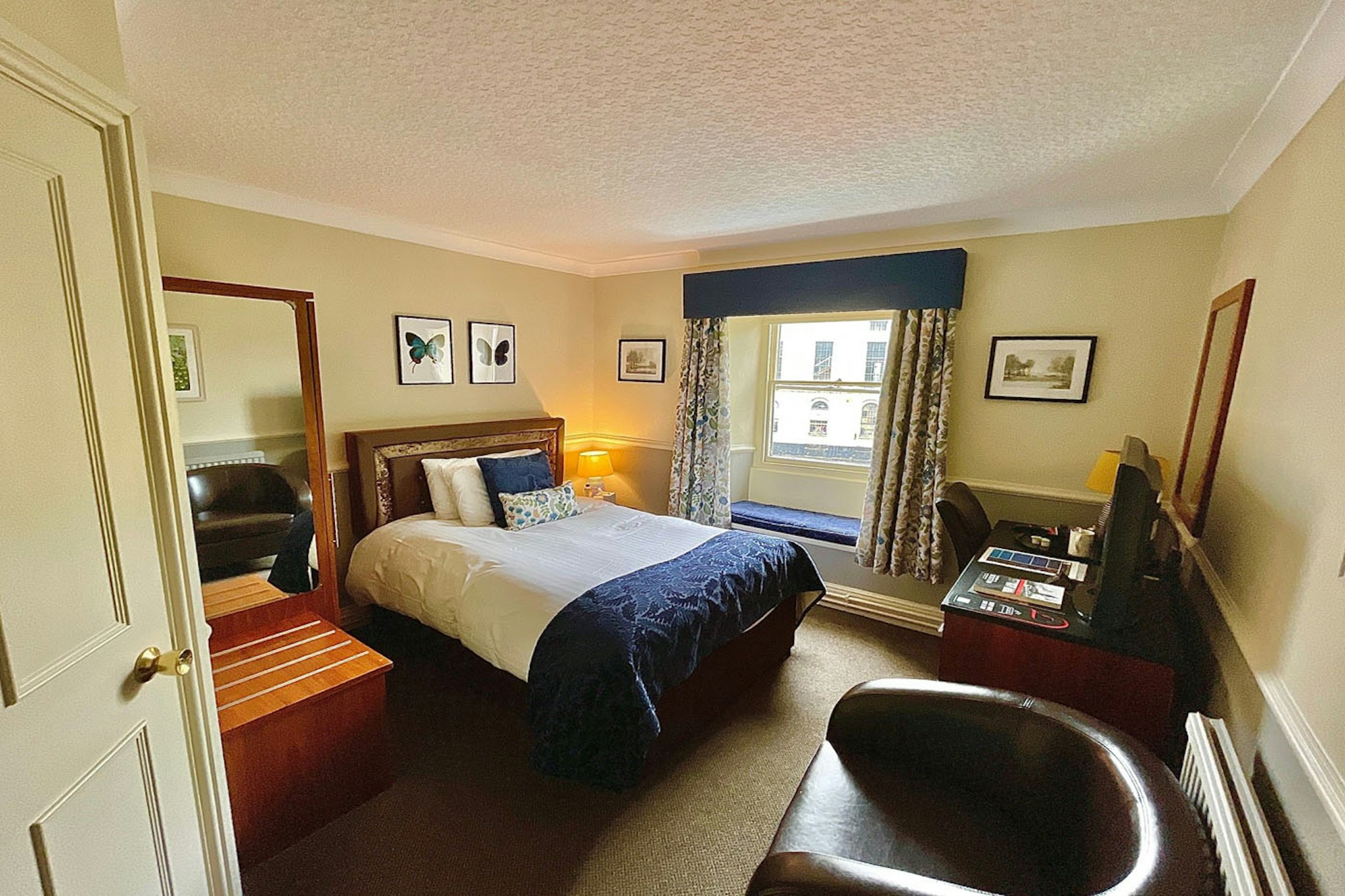 White Hart Hotel 6/13
