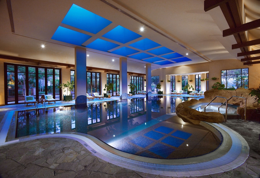 Swimming pool-spa
