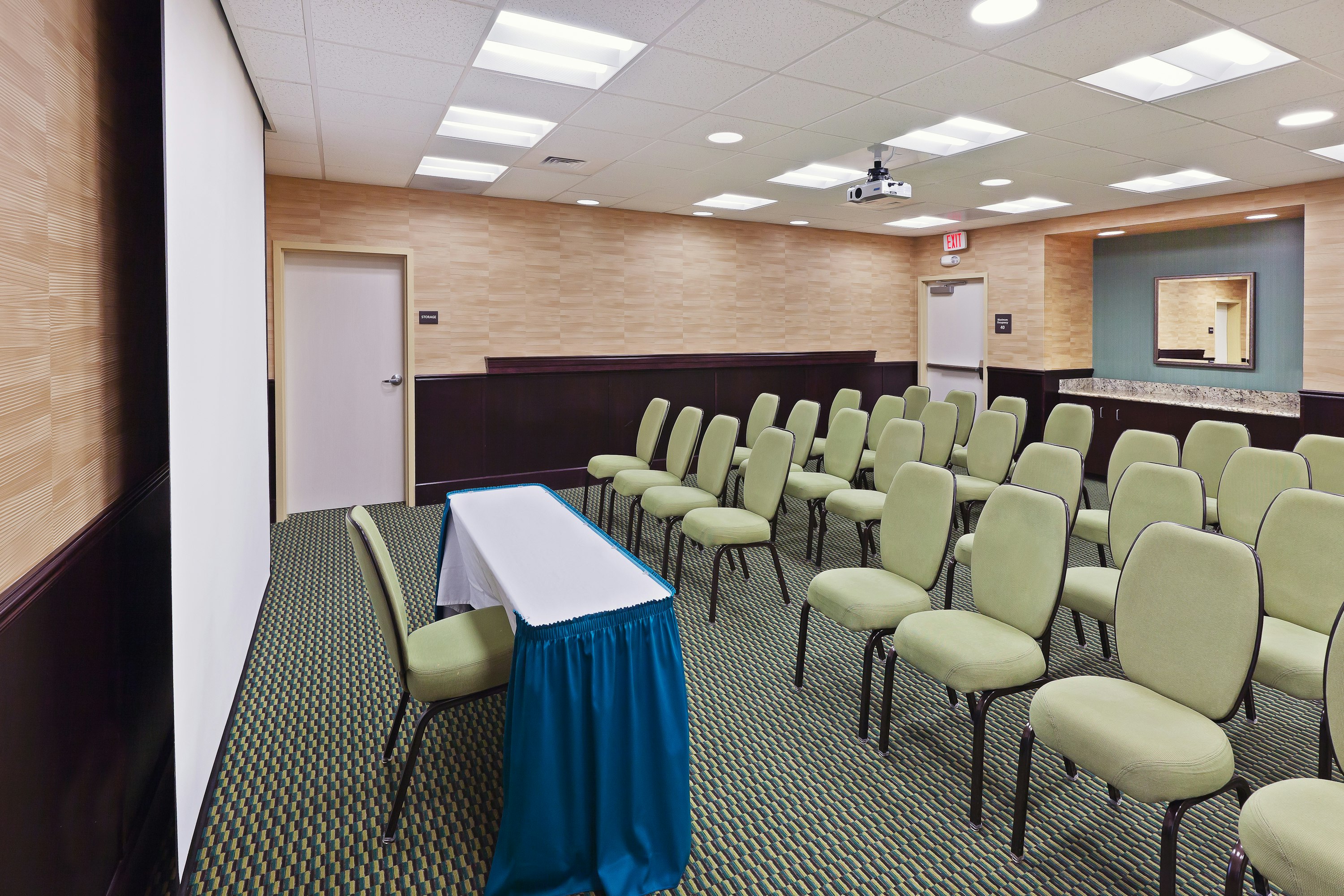 Hampton Inn Suites Austin Lakeway 60/69