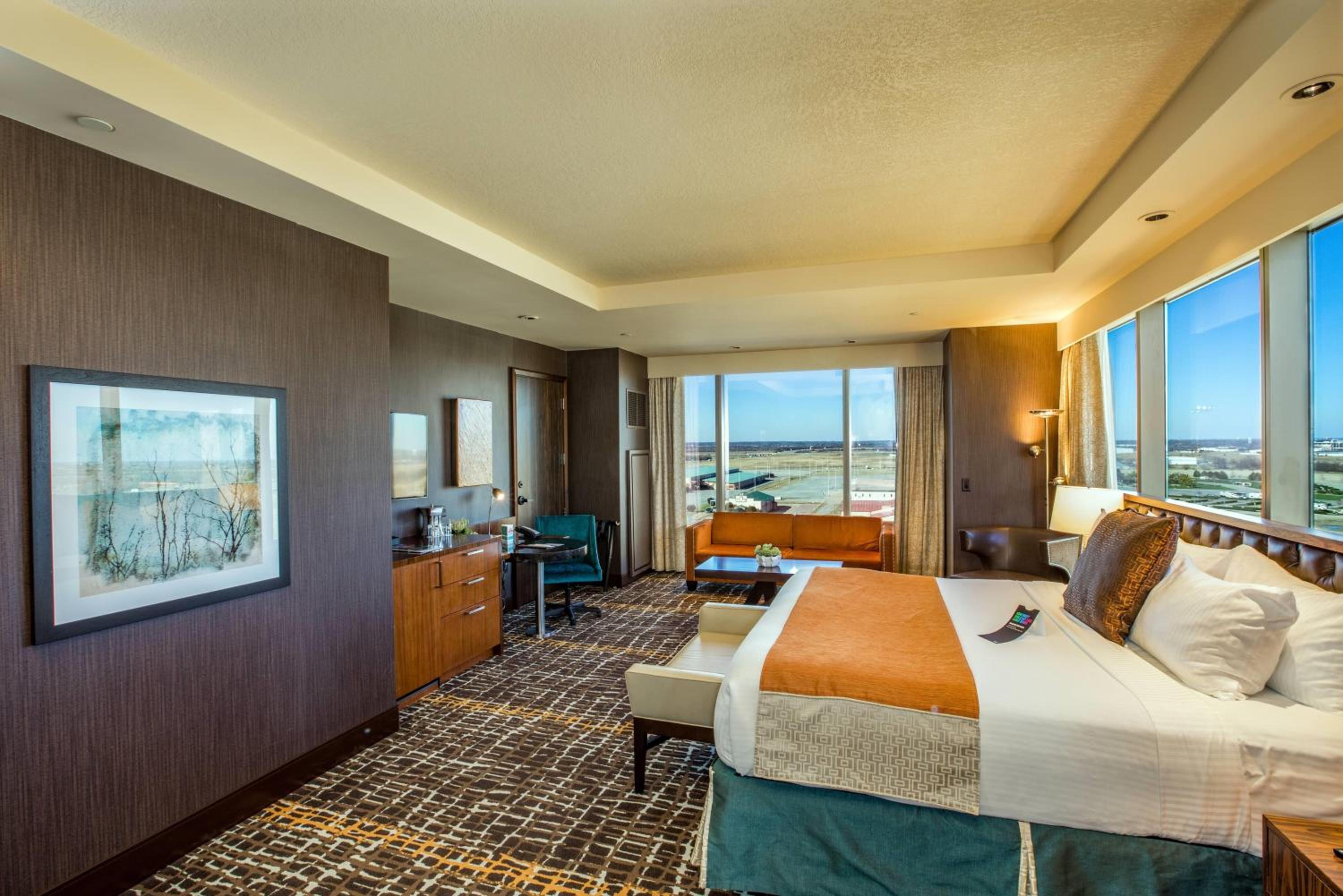 Tower, Earth, Spa, Suite, King Bed