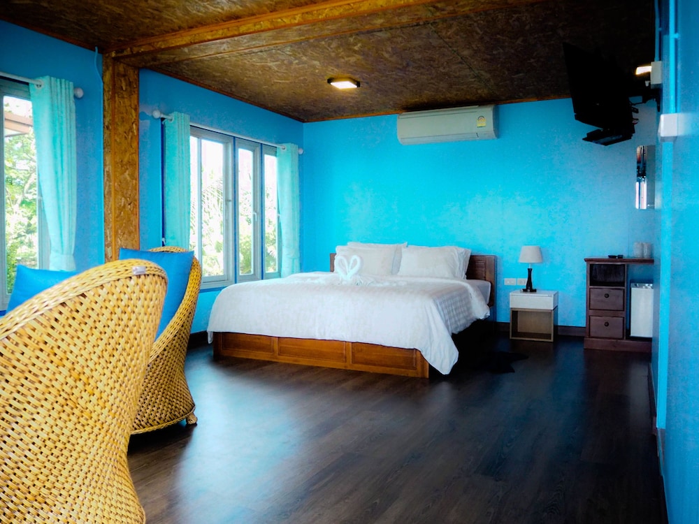 Sea Far Resort 27/72