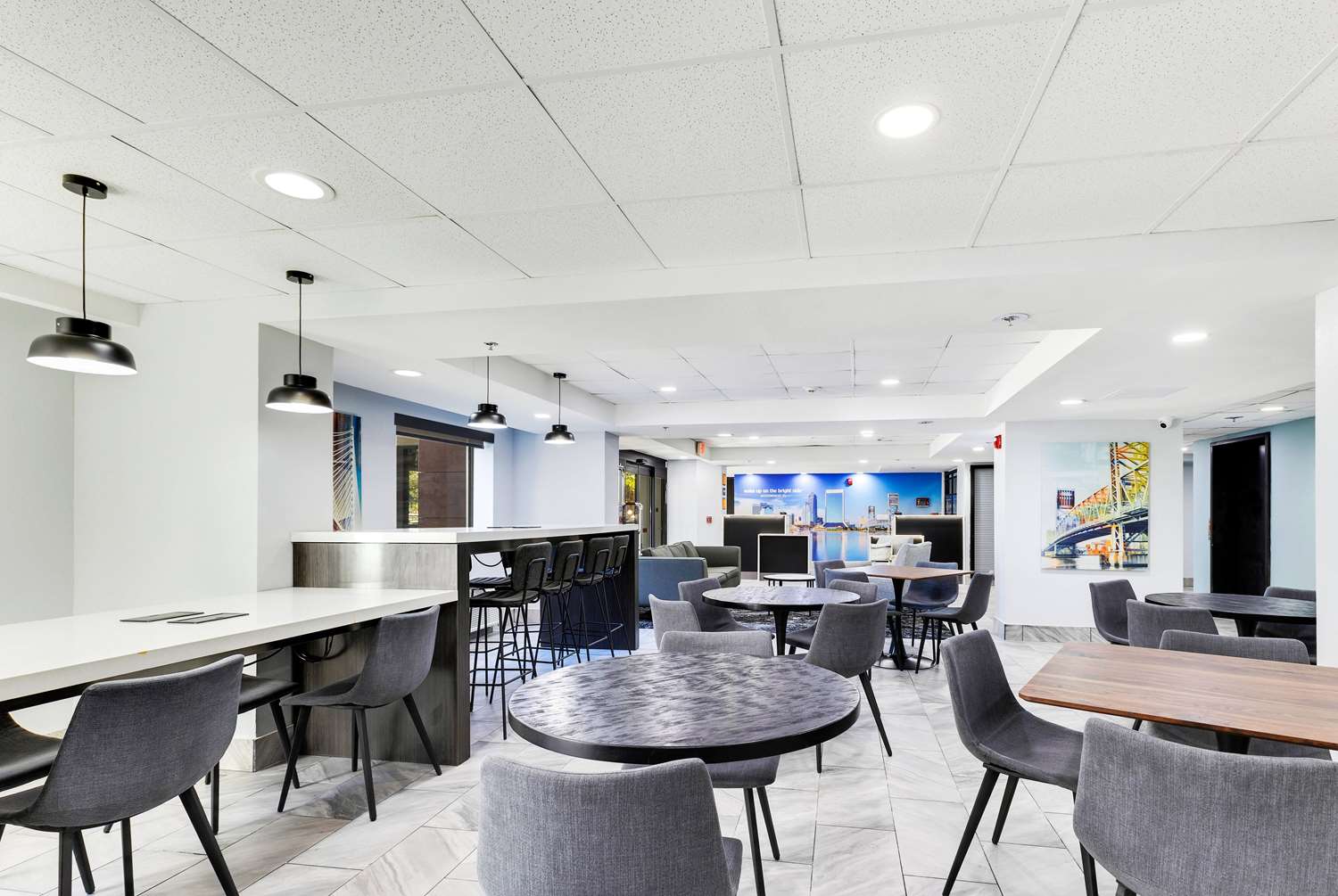 La Quinta Inn and Suites by Wyndham Jacksonville Mandarin 20/25
