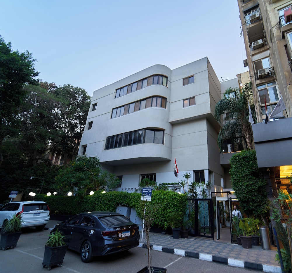 New President Hotel 36/43