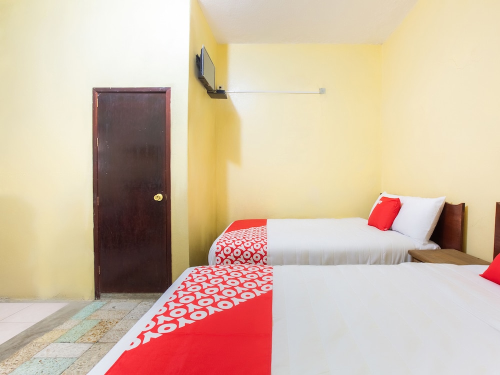 STANDARD, 2 DOUBLE BEDS