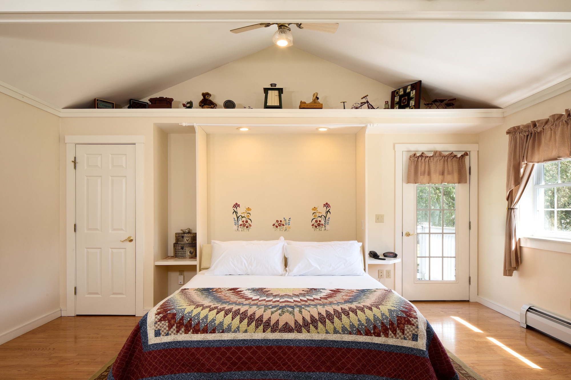 Camden, Suite, King Bed