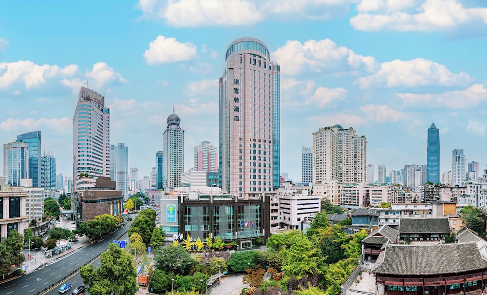 NOVOTEL GUIYANG DOWNTOWN 42/44