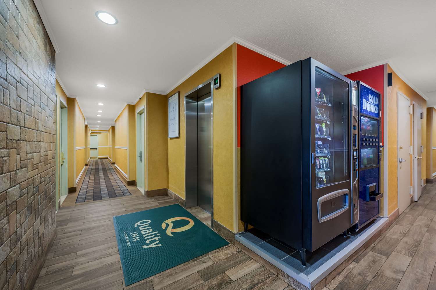 Quality Inn JFK Airport Rockaway Blvd 10/18