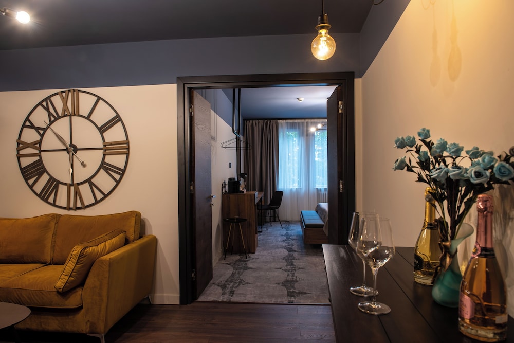 Bucharest Comfort Suites 49/66