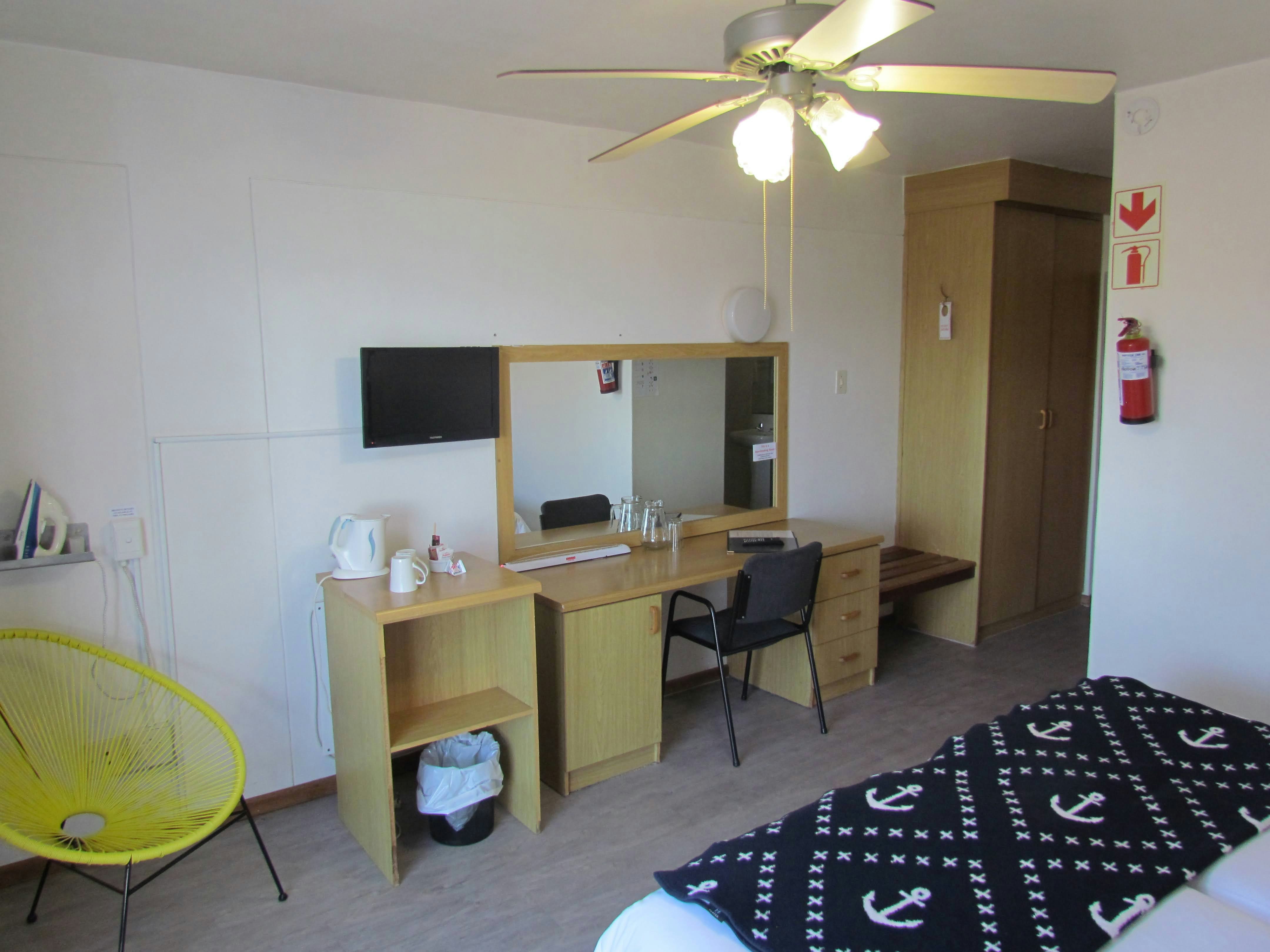 Hoedjiesbaai Hotel 16/26