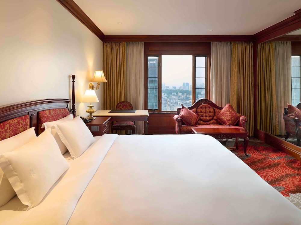 DELUXE, KING BED, PANORAMIC VIEW