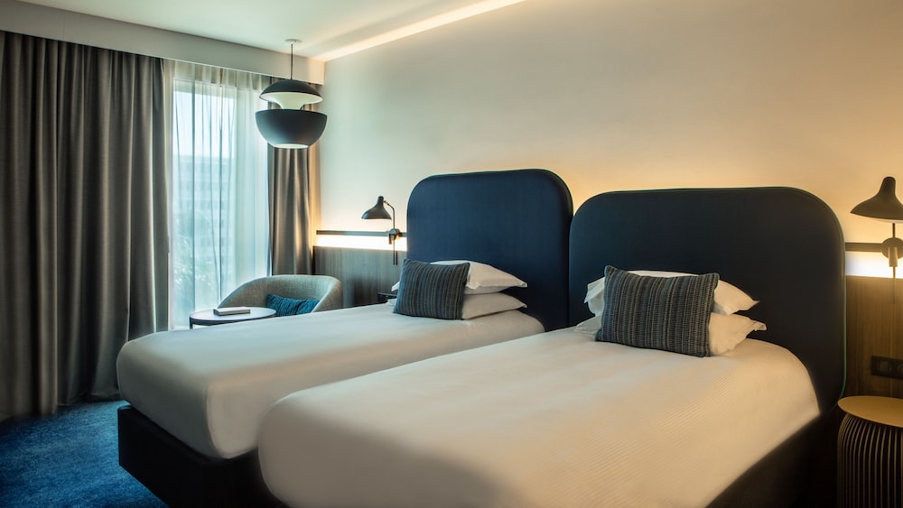 Premium, Twin Beds, Sea Side