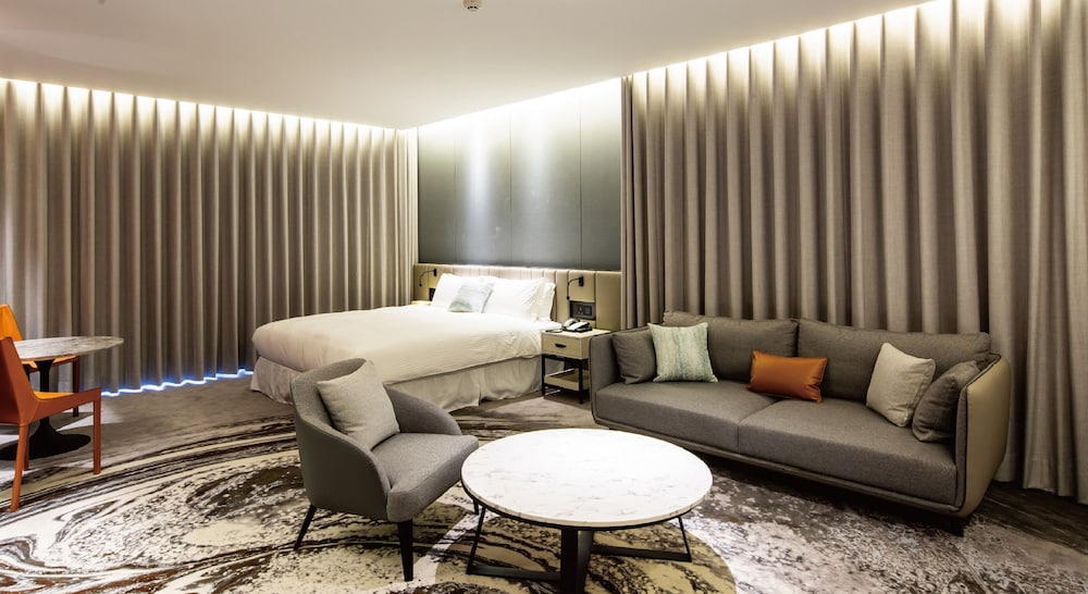 JSL hotel 58/70