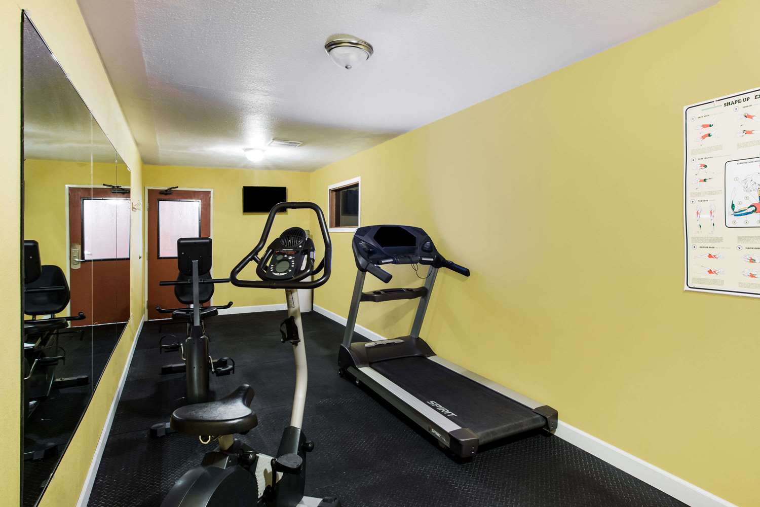 Ramada by Wyndham Sioux Falls 12/16