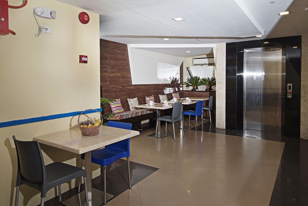Skyblue Hotel 34/41