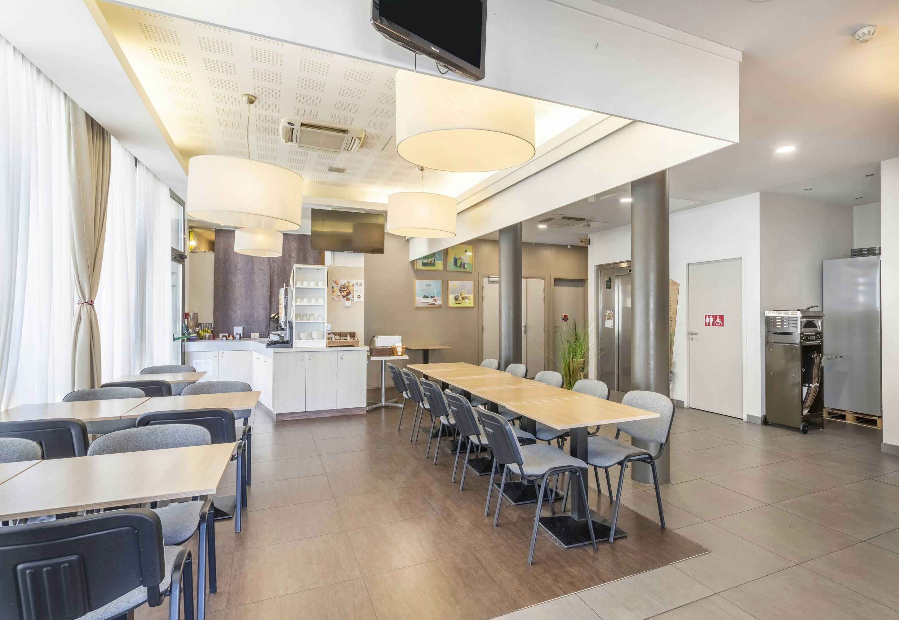 B&B Hotel Marseille Centre La Timone 32/43