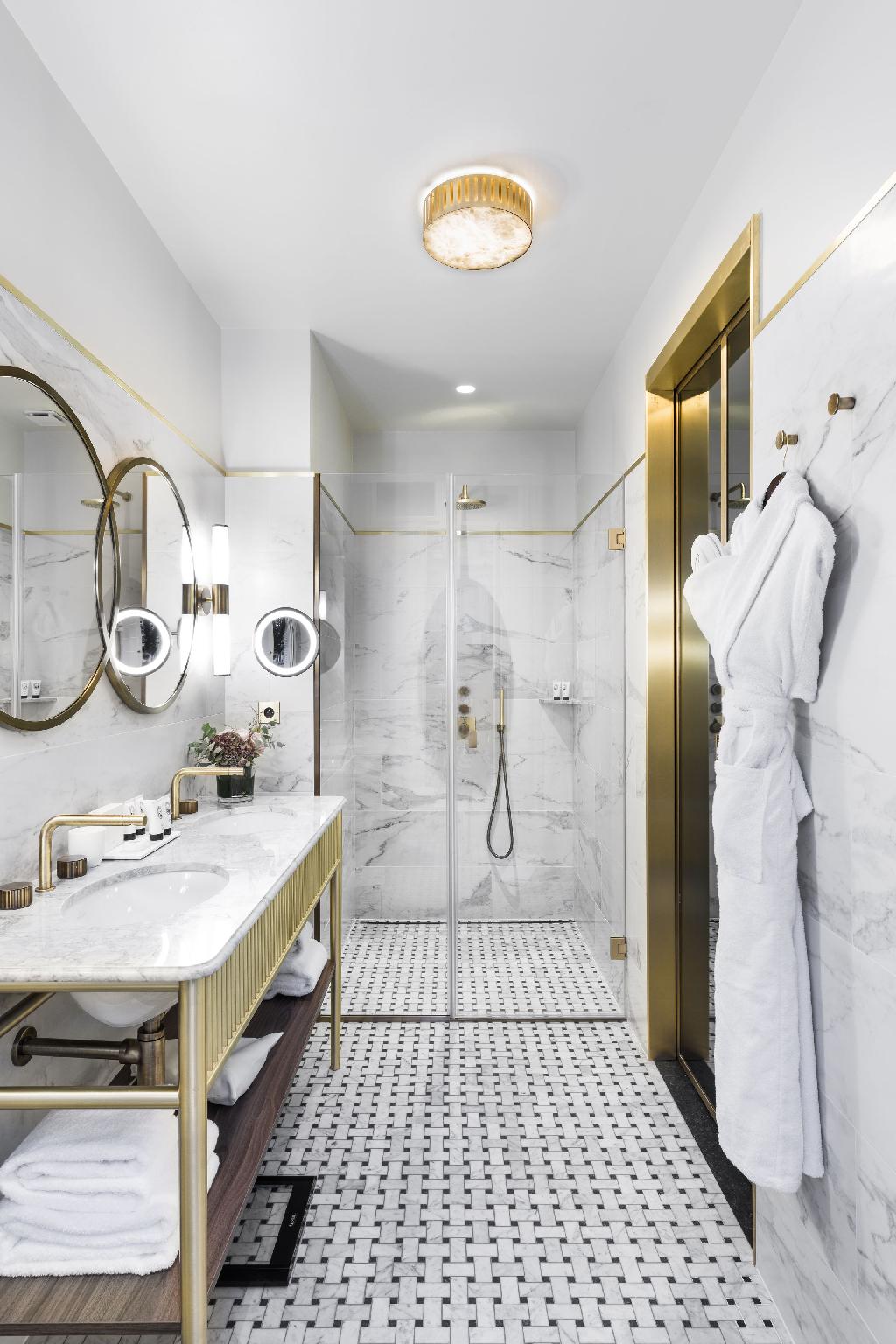 Eiffel, Prestige, Junior Suite, King Bed, Balcony