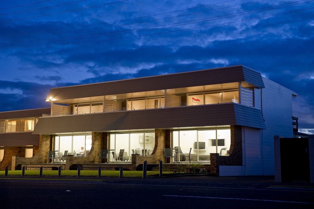 Oceanside Motel 1/65