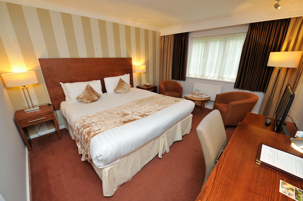 Best Western Plus Grim's Dyke Hotel 16/48