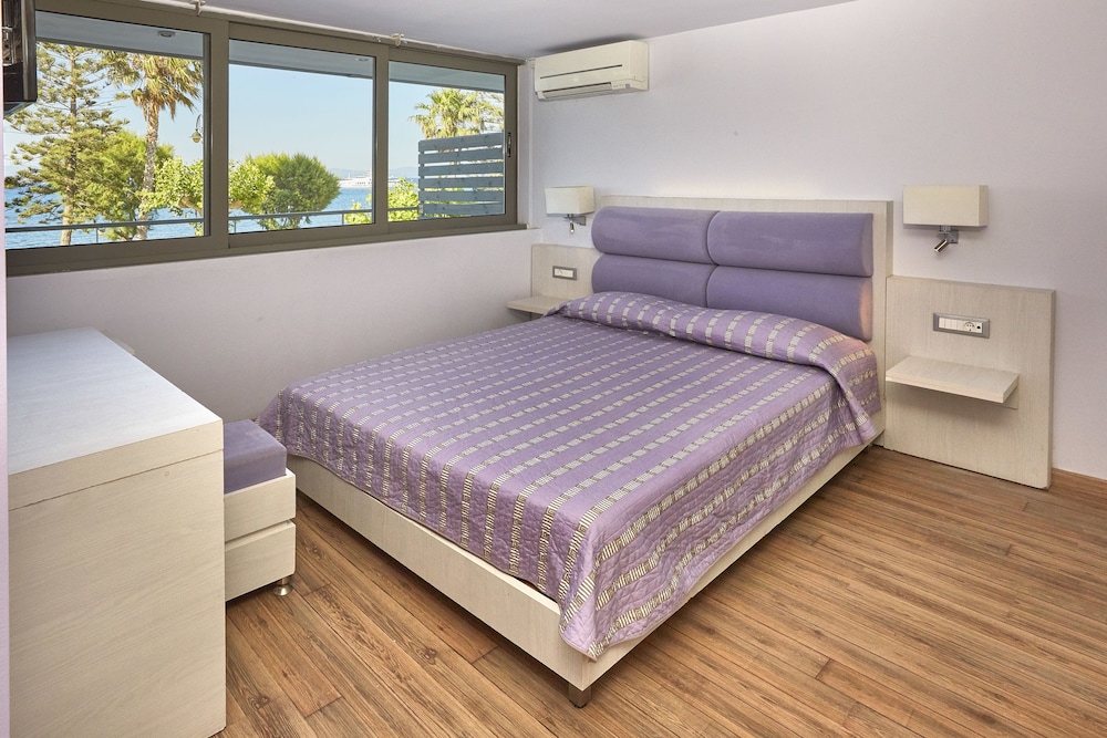 Triton Boutique Hotel 12/47