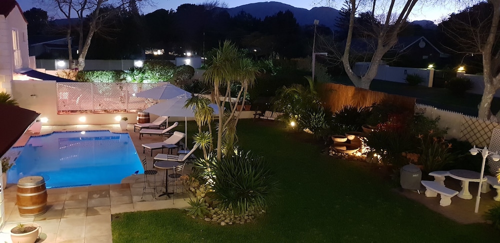 Constantia Cottages 40/50