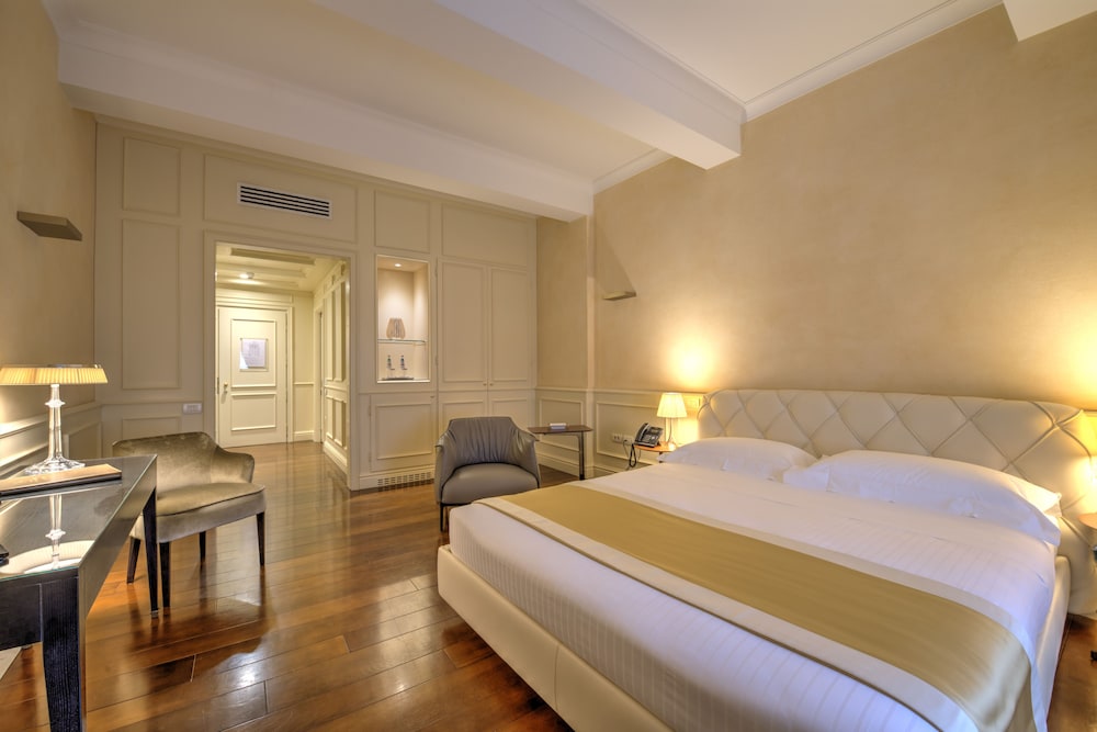 DELUXE, SINGLE, DOUBLE BED