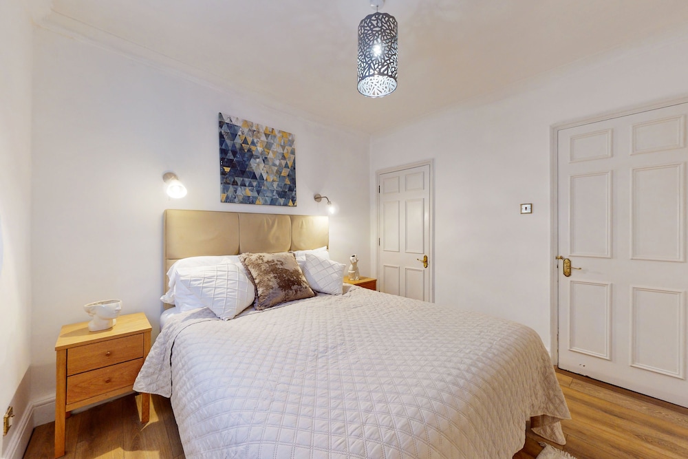 Park Lane Apartments/Clarges Street 13/50