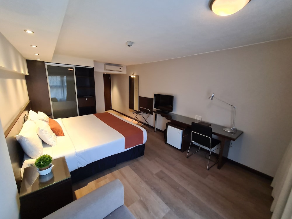 Crystal Tower Hotel 7/28