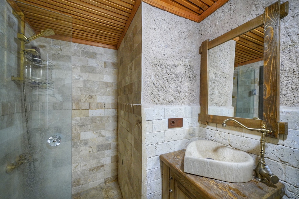 Taka Ev Cave Hotel & Guest House 48/50