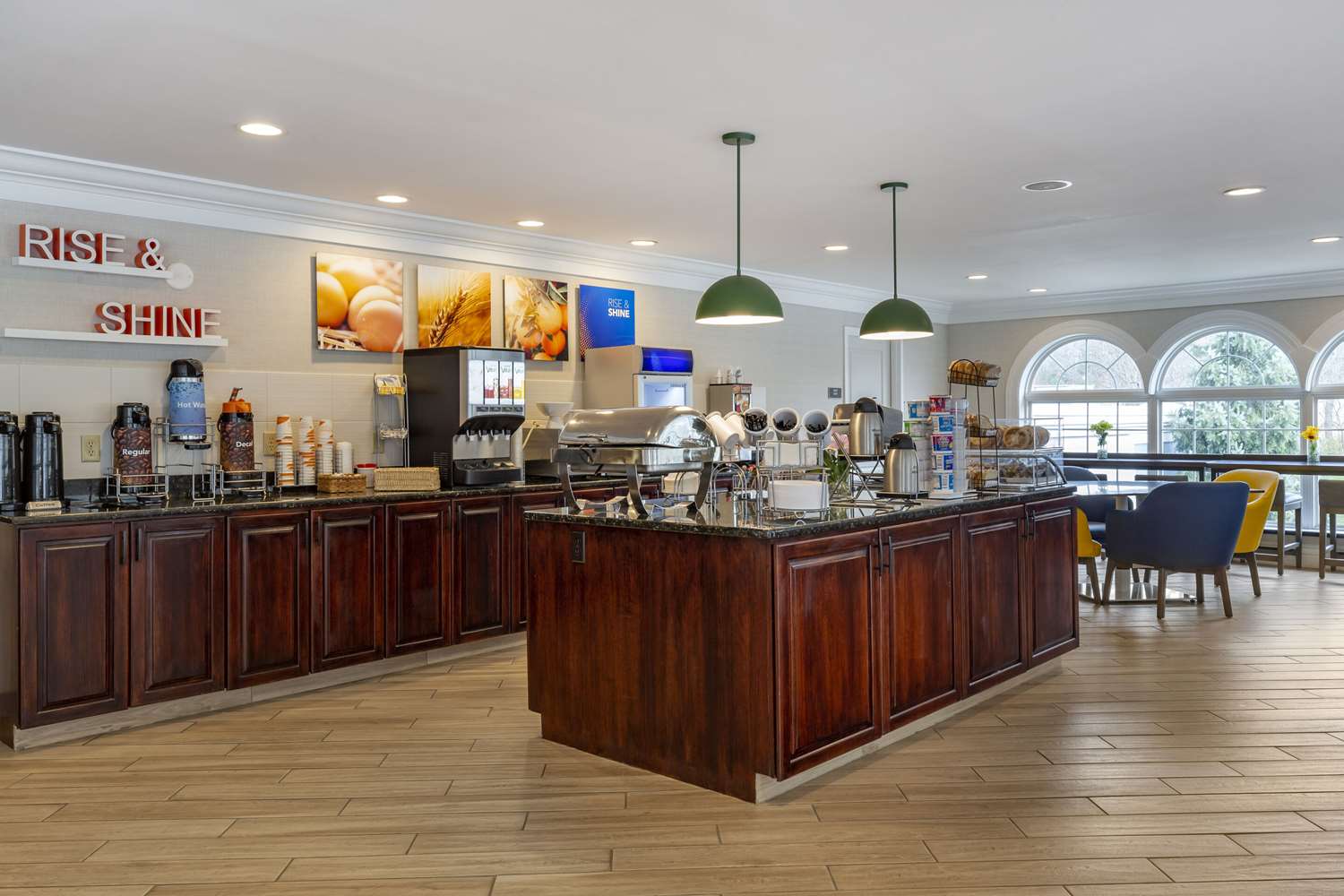 Comfort Inn & Suites East Greenbush - Albany 13/18