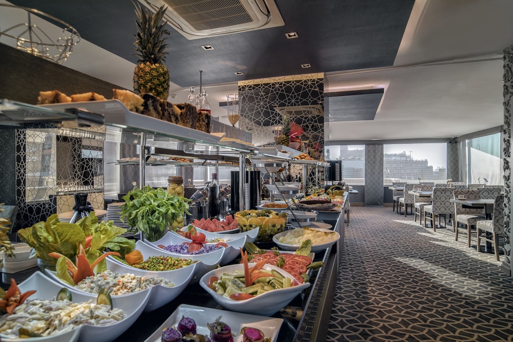 AHC Grand Bazaar Hotel 51/64