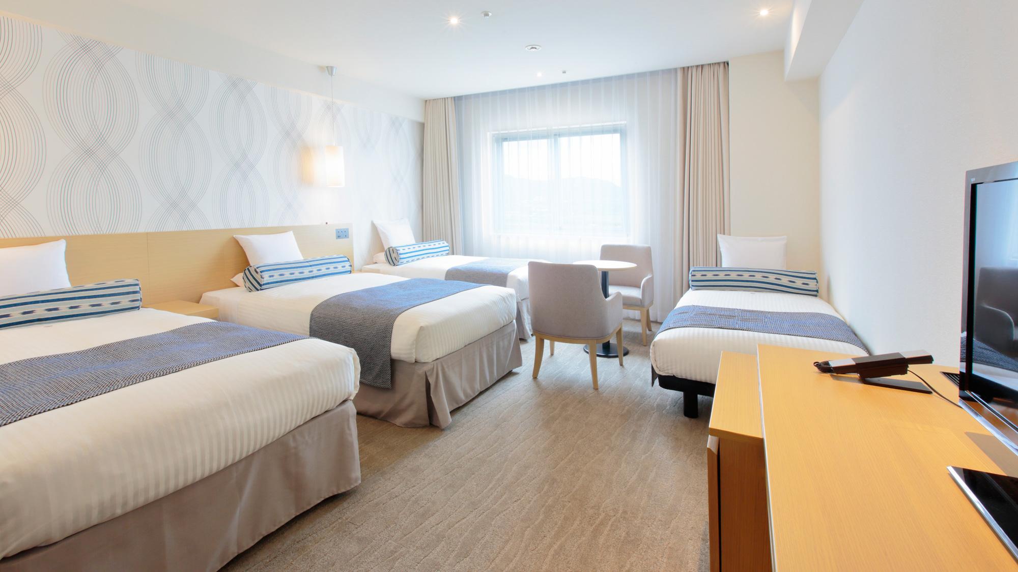 Select, Twin Beds, with View, Corner