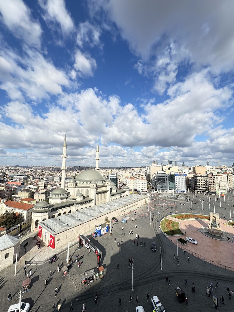 Cvk Taksim Hotel 72/76