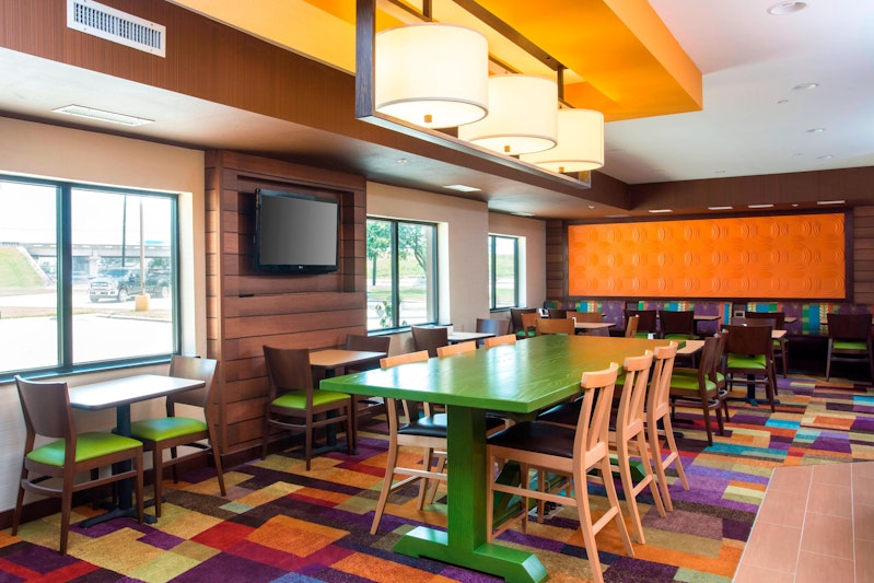 Fairfield Inn Suites Victoria 5/6