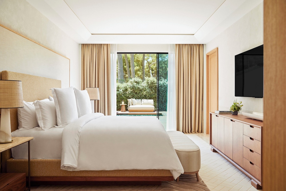 Executive, Suite, King Bed, Garden View, Plunge Pool