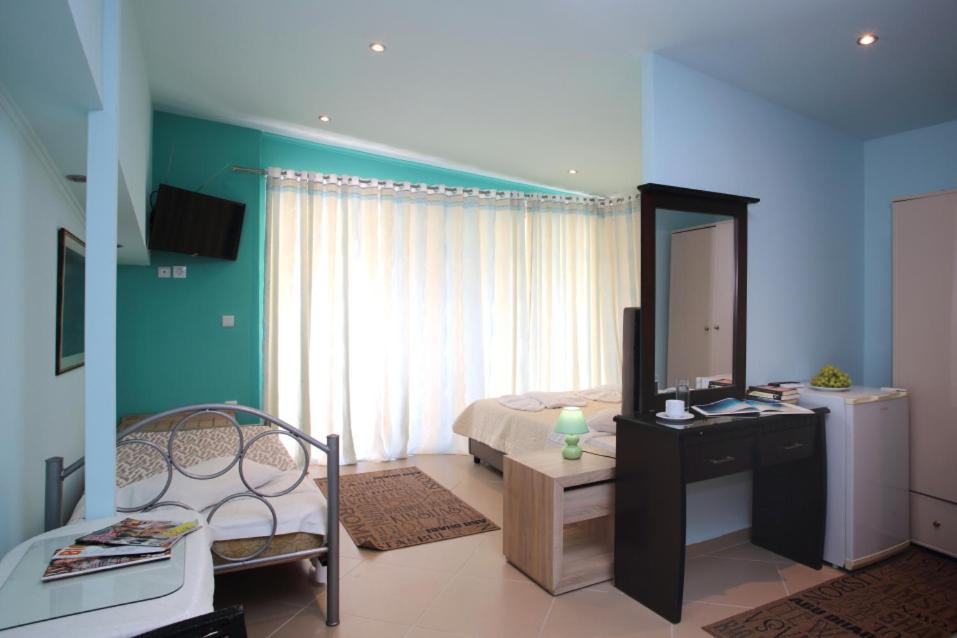 PEGASUS HOTEL 33/55