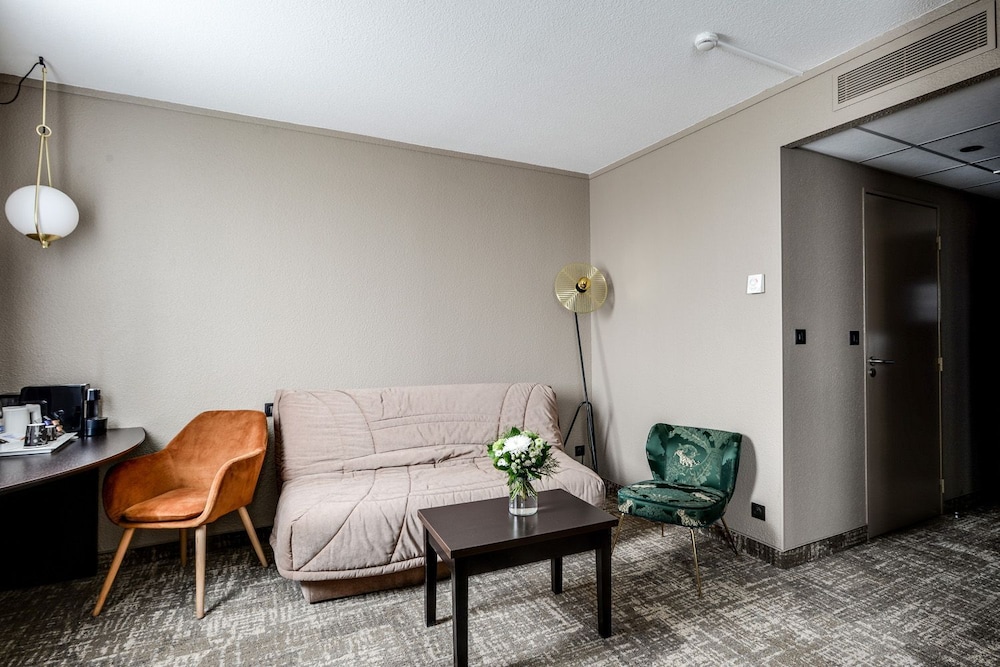 BASIC, STUDIO, SUITE