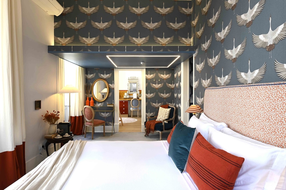 CLASSIC, STUDIO, SUITE, DOUBLE BED