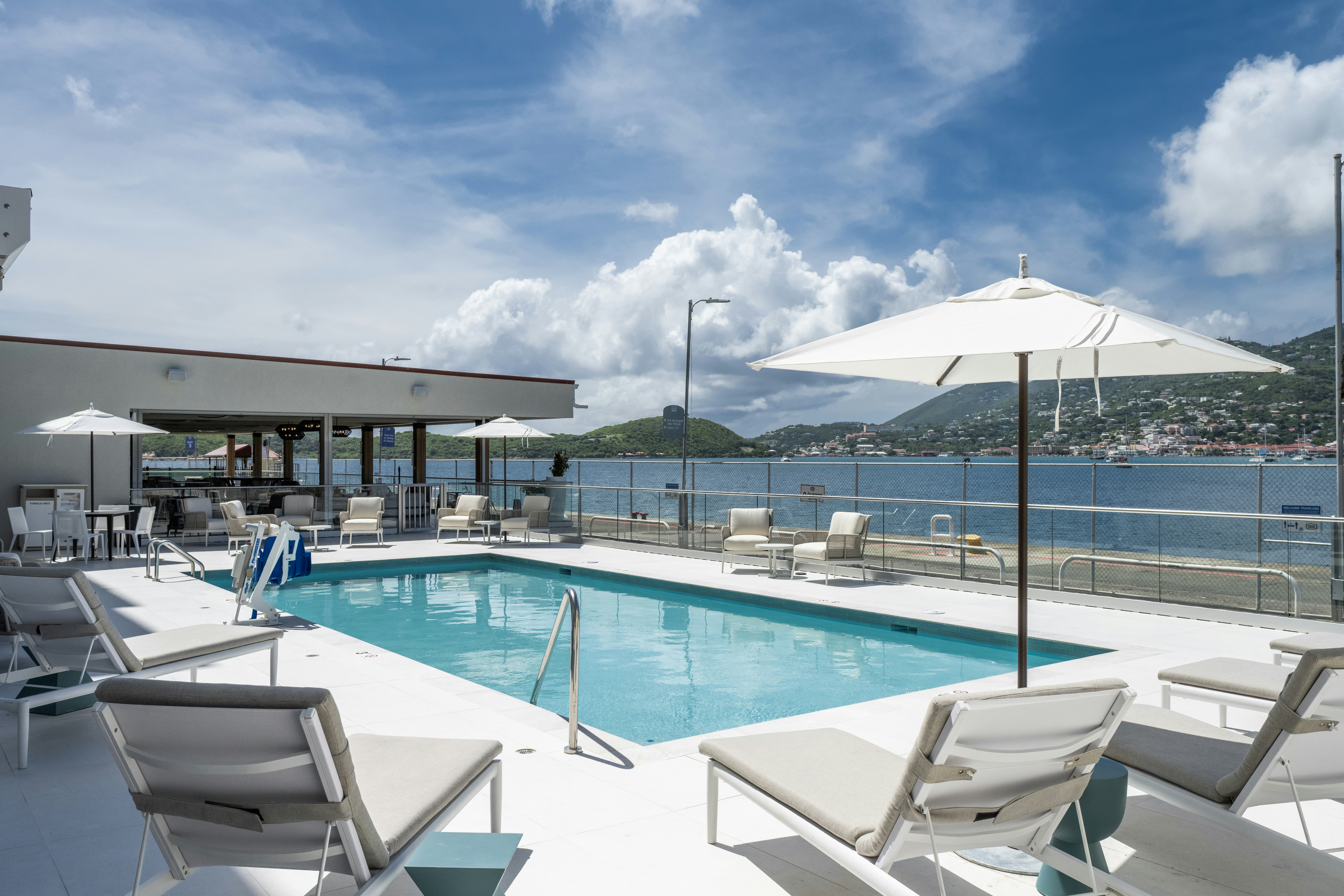 Hampton Inn by Hilton St. Thomas 24/24