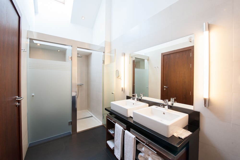 Sommos Hotel Aneto 48/50