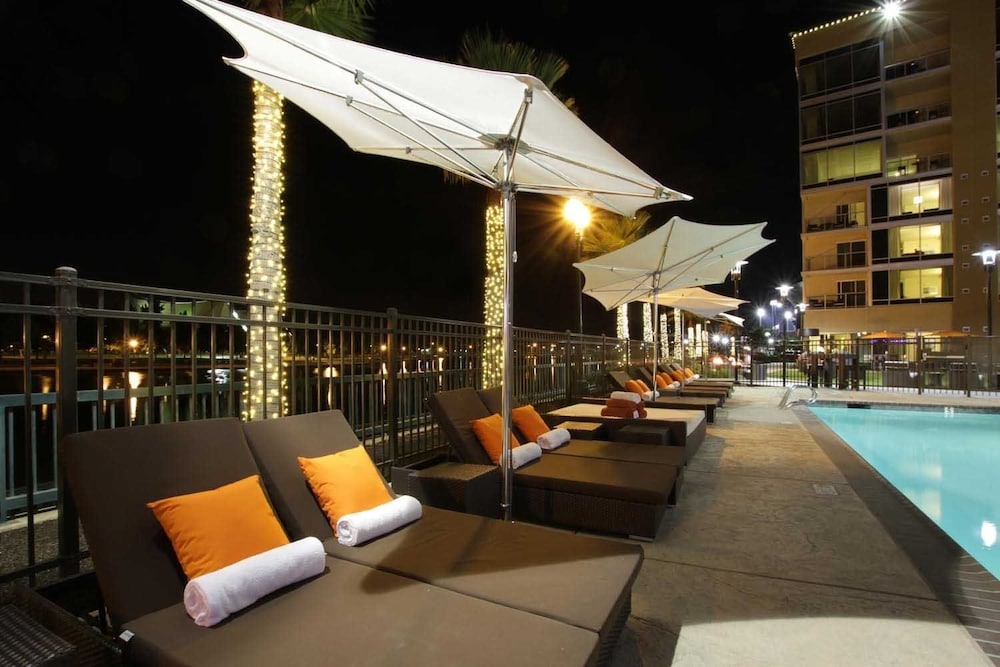 University Plaza Waterfront Hotel 38/50