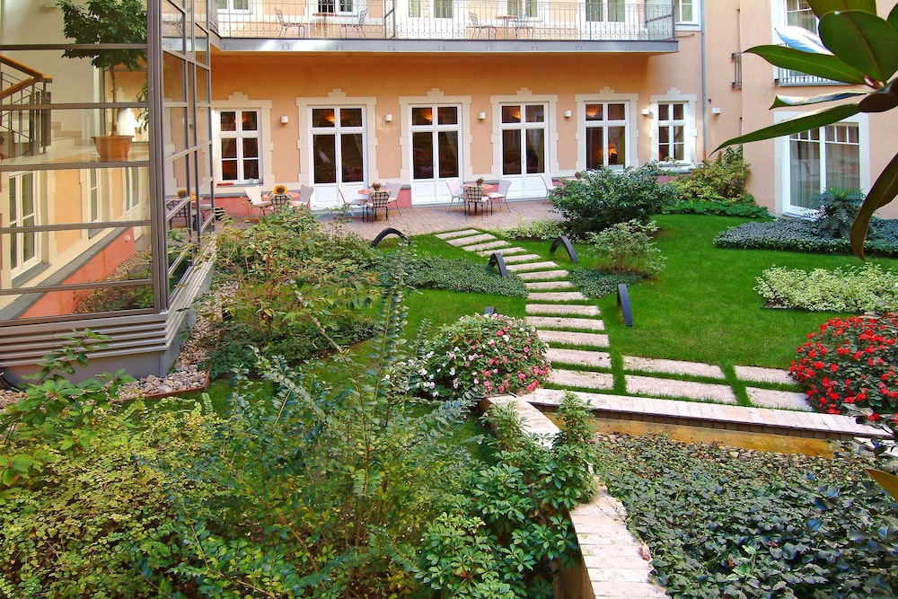 Mamaison Residence Izabella Budapest 44/49