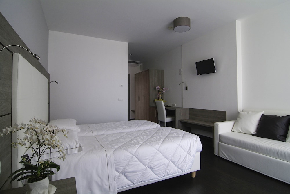 Albergo Gardesana 27/71