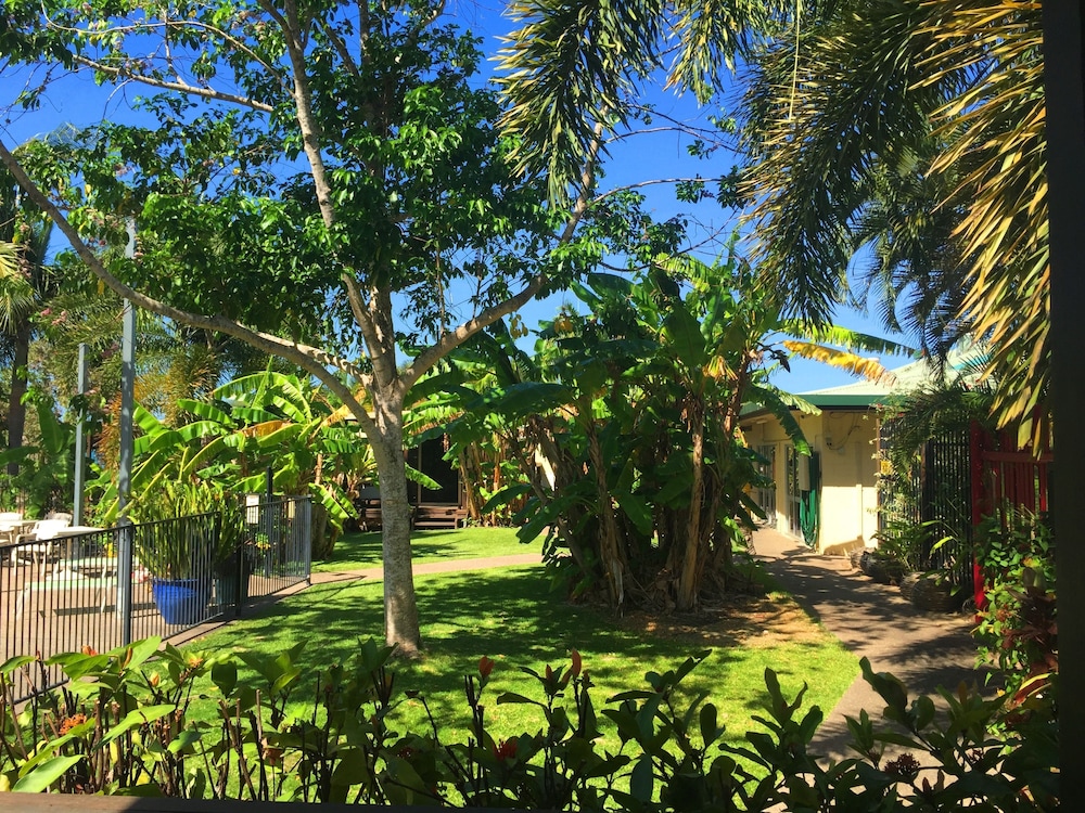 Wongai Beach Hotel 68/75