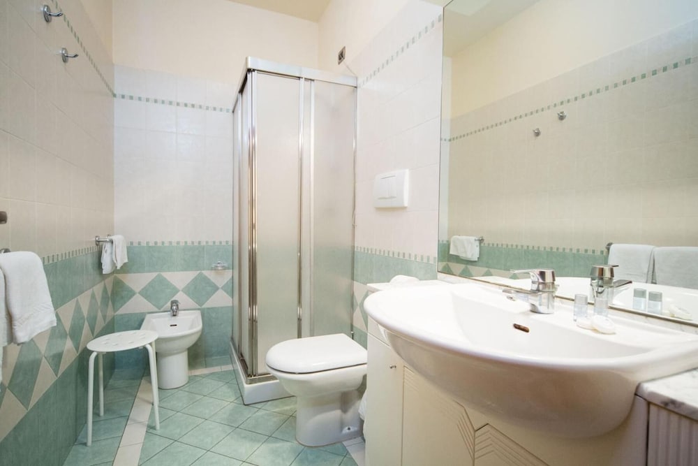 Albergo Roma 39/39