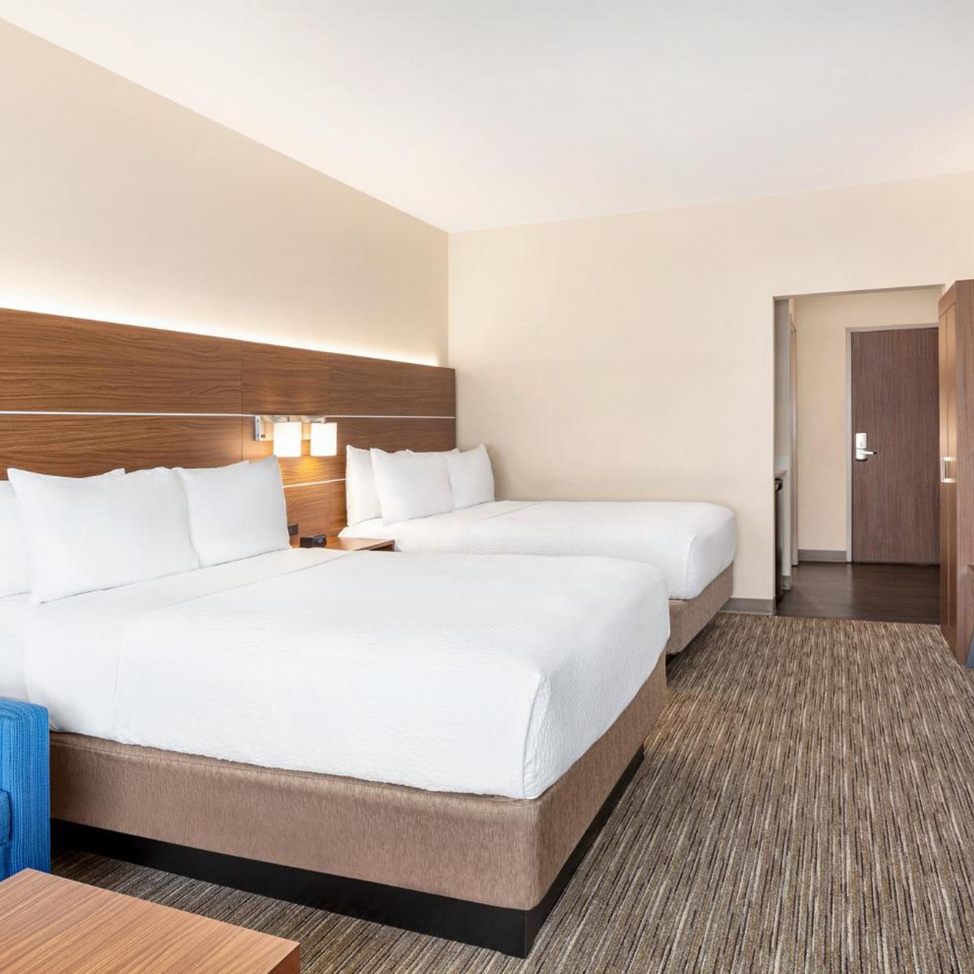 Deluxe, Suite, Queen Bed, Accessible