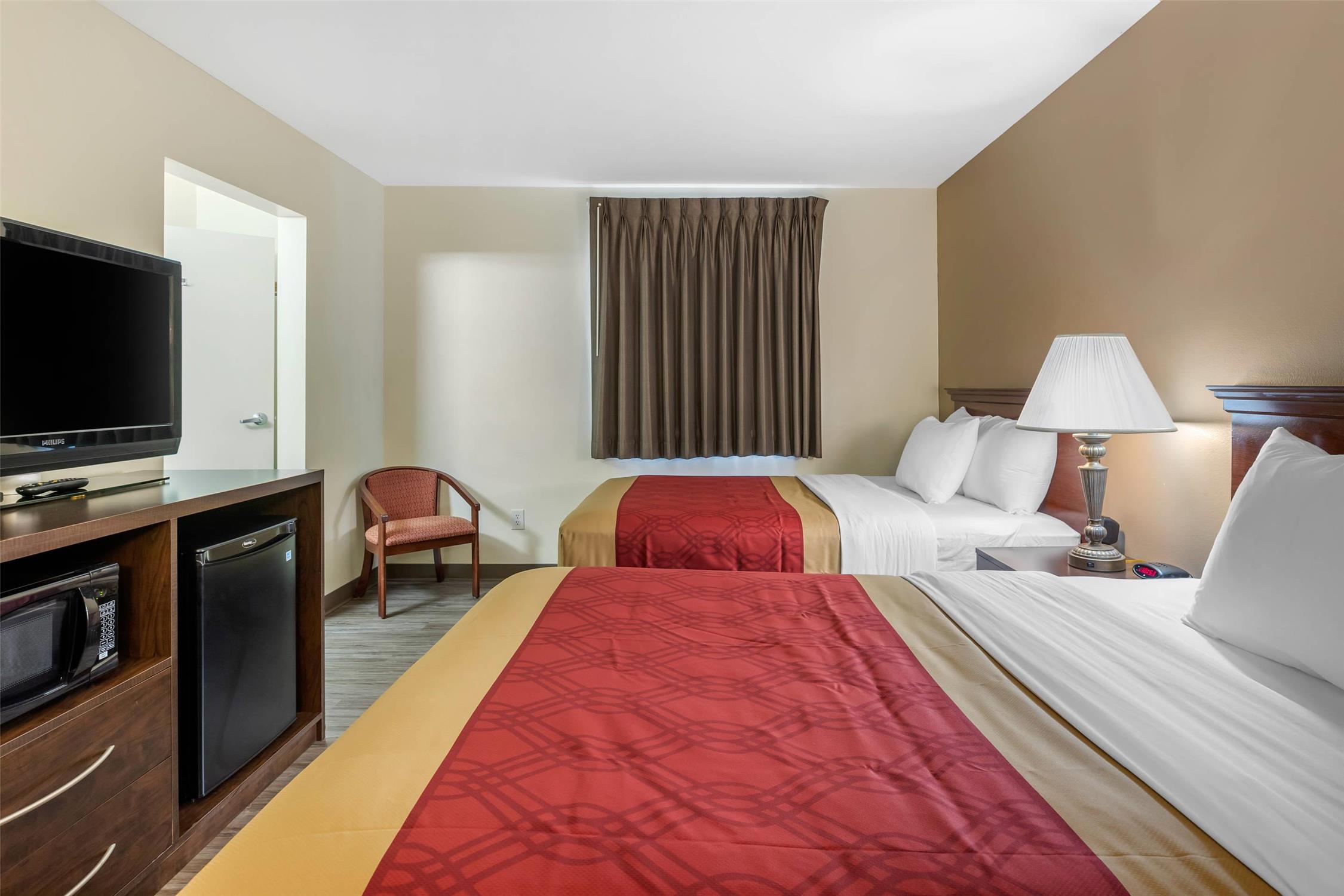 ROOM, 2 DOUBLE BEDS