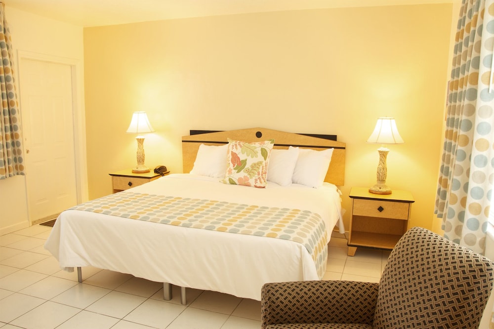 Great Escape Inn 16/75